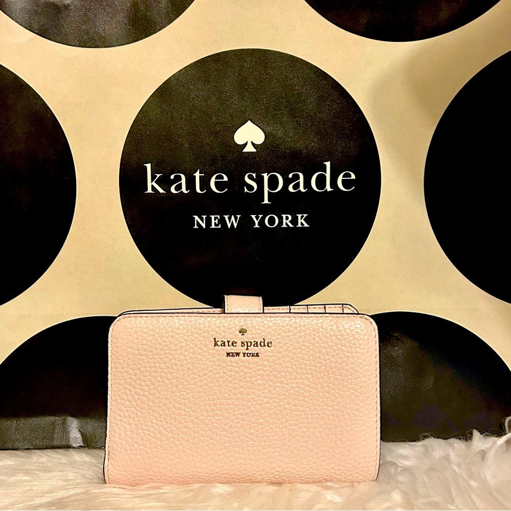 NWT Kate Spade ♠️ New York Bifold Pebbled Leather Blush Cloud Lena